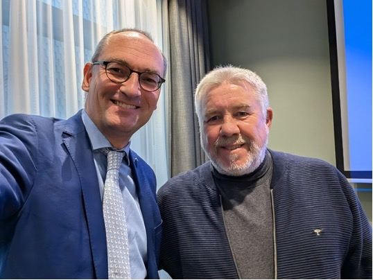 MdL Bernhard Seidenath und Martin Steidler beim Jubiläum