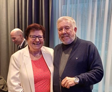 Claudia Huber, die neue Vorsitzende ab dem Jahr 2025 und der scheidende Vorsitzende Martin Steidler